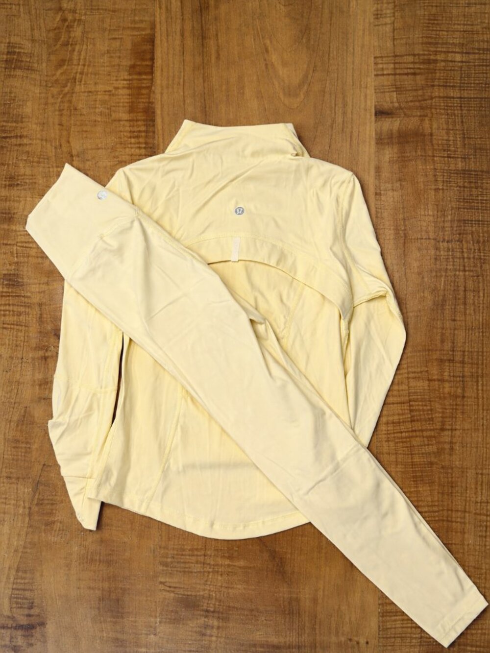 Lululemon Buttercream Define Set Size - Picture 2 of 3